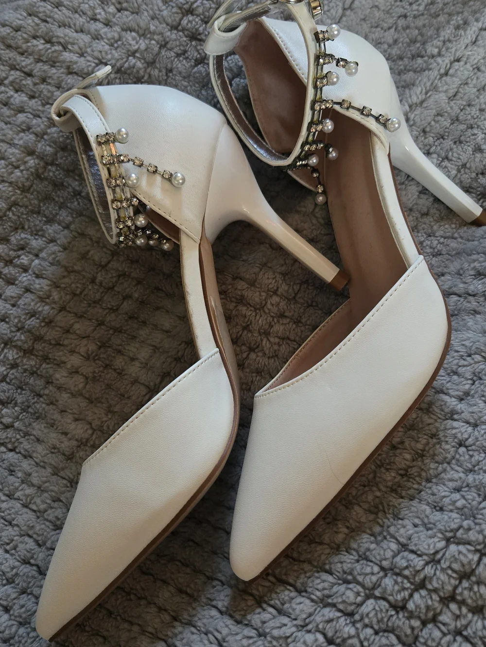 Camssoo Off White Ivory Rhinestone Tassel Stiletto Heels - Size 7.5 NWOT